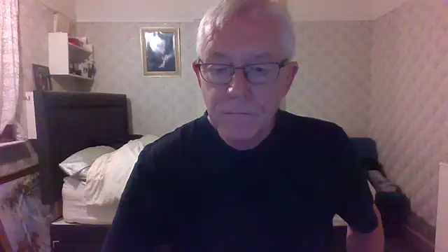 Snapshot of shaun63m chatting on 01-11-26, 12:48 shaun63m online show from 01-11-26, 12:48