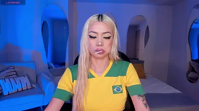 HannaConnor  online show from 03-22-25, 08:26