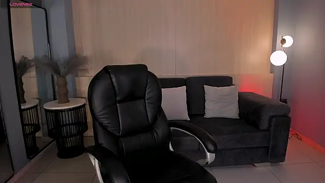 HannaConnor  online show from 10-07-25, 11:40