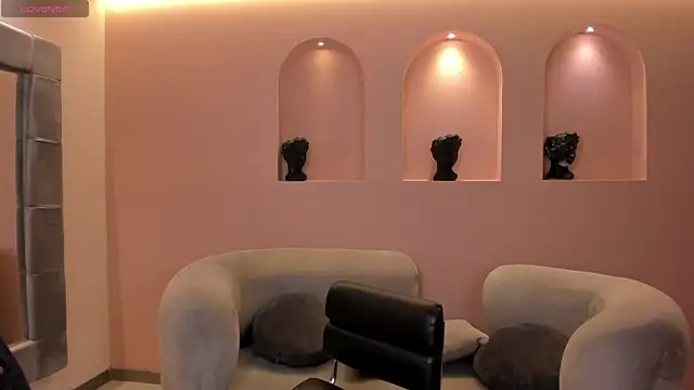 Snapshot of BellaRose_X chatting on 12-15-24, 03:24 BellaRose X online show from 12-15-24, 03:24