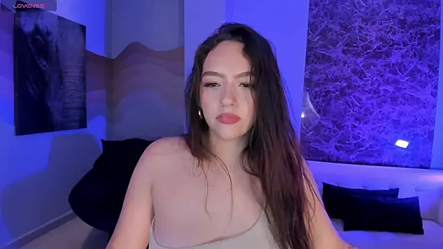 Snapshot of BellaRose_X chatting on 12-17-24, 03:50 BellaRose X online show from 12-17-24, 03:50