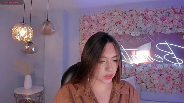 Snapshot of BellaRose_X chatting on 12-29-24, 11:18 BellaRose X online show from 12-29-24, 11:18