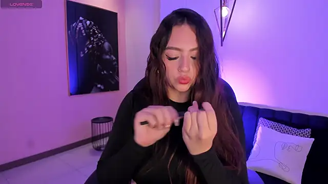 Snapshot of BellaRose_X chatting on 01-23-25, 03:26 BellaRose X online show from 01-23-25, 03:26