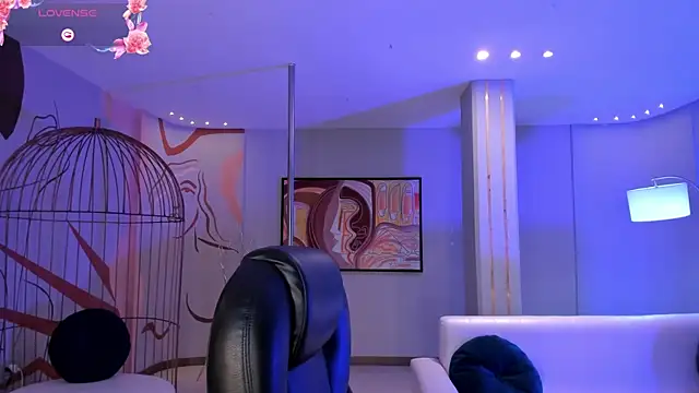 Snapshot of BellaRose_X chatting on 03-06-25, 06:30 BellaRose X online show from 03-06-25, 06:30