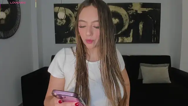 Snapshot of BellaRose_X chatting on 10-31-25, 05:36 BellaRose X online show from 10-31-25, 05:36