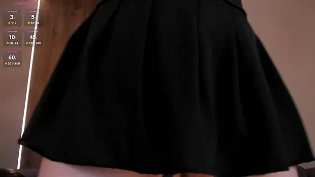 ViolettHansson online show from 02-20-25, 07:41