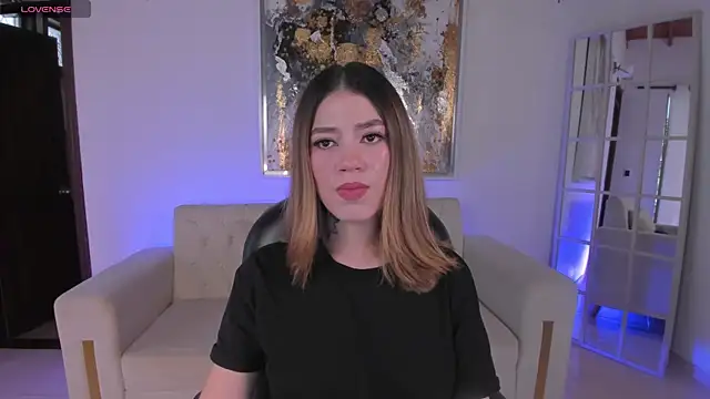 ViolettHansson online show from 03-19-25, 06:12