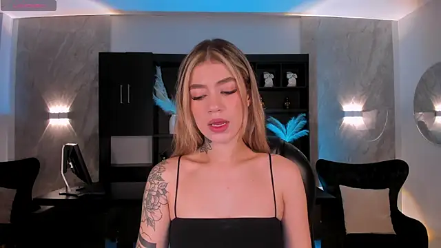 ViolettHansson online show from 11-16-25, 11:16