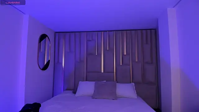 ViolettHansson online show from 04-24-26, 09:12