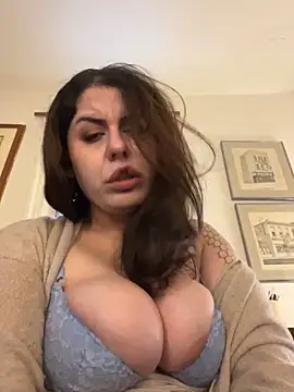 Snapshot of holyeroticss chatting on 12-05-24, 03:50 holyeroticss online show from 12-05-24, 03:50