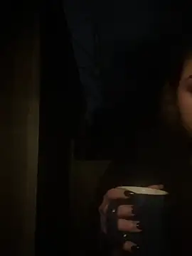 Snapshot of holyeroticss chatting on 12-26-24, 11:57 holyeroticss online show from 12-26-24, 11:57