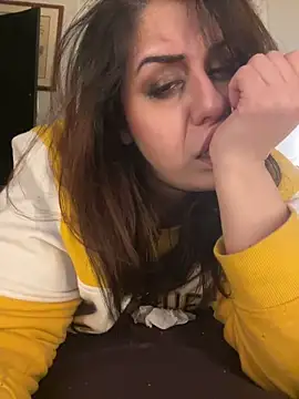 Snapshot of holyeroticss chatting on 02-02-25, 10:02 holyeroticss online show from 02-02-25, 10:02