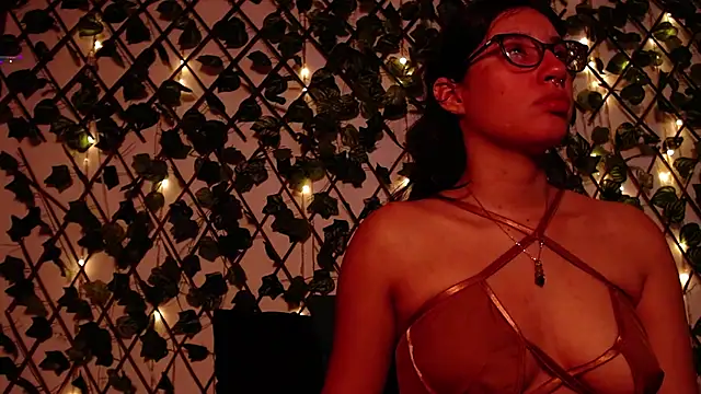 Snapshot of CoralineSanchez chatting on 02-20-25, 03:34 CoralineSanchez online show from 02-20-25, 03:34