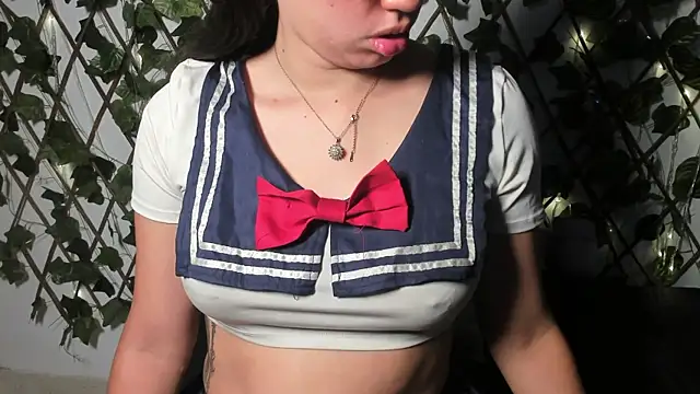 Snapshot of CoralineSanchez chatting on 10-06-25, 03:15 CoralineSanchez online show from 10-06-25, 03:15