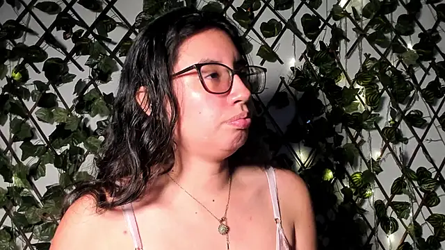 Snapshot of CoralineSanchez chatting on 11-08-25, 03:07 CoralineSanchez online show from 11-08-25, 03:07