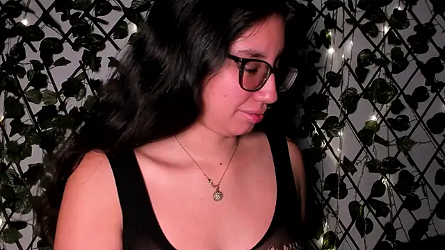 Snapshot of CoralineSanchez chatting on 11-15-25, 07:10 CoralineSanchez online show from 11-15-25, 07:10