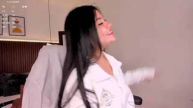 aliscollins  online show from 12-30-24, 08:43