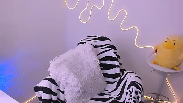 Johanna6 online show from 03-13-25, 02:16