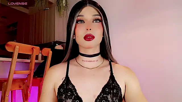 Snapshot of Marian_LV chatting on 02-28-25, 09:25 Marian LV online show from 02-28-25, 09:25