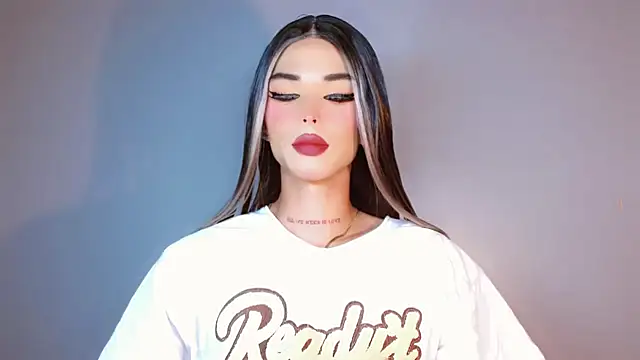 Snapshot of Marian_LV chatting on 10-10-25, 06:34 Marian LV online show from 10-10-25, 06:34