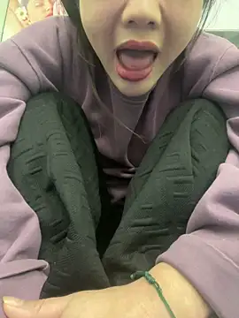 Snapshot of Dawn_hope chatting on 02-25-25, 01:06 Dawn hope online show from 02-25-25, 01:06