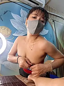 Snapshot of Dawn_hope chatting on 09-20-25, 12:44 Dawn hope online show from 09-20-25, 12:44