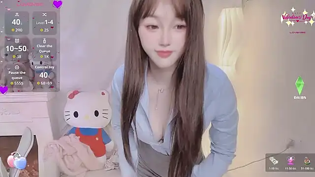 Kiss-18 online show from 12-19-25, 02:24