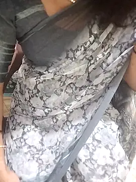 Snapshot of sexyrapa chatting on 11-06-25, 01:06 sexyrapa online show from 11-06-25, 01:06