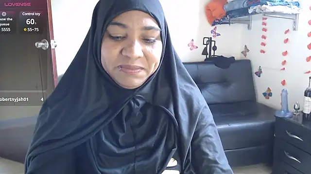 Aaliyah brown online show from 02-17-25, 01:53