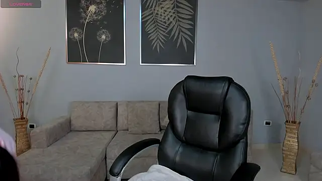 AnaisNin online show from 09-26-25, 02:37