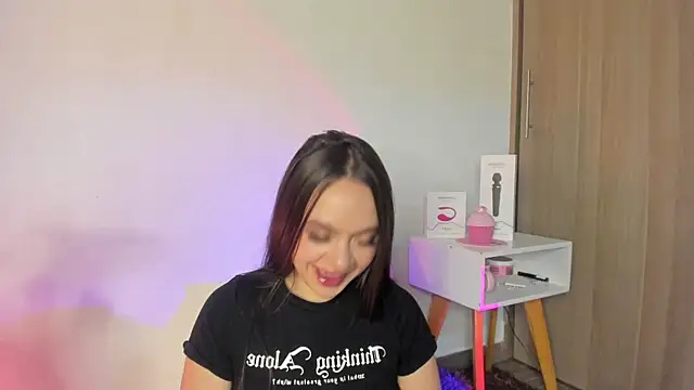 Snapshot of Shani_tay chatting on 01-17-25, 03:45 Shani tay online show from 01-17-25, 03:45