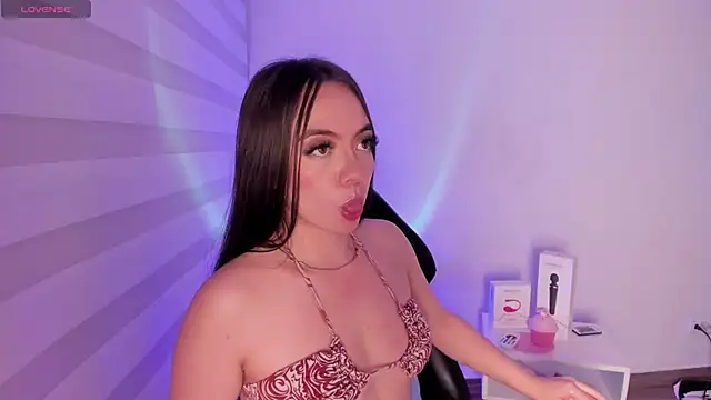 Snapshot of Shani_tay chatting on 03-11-25, 09:02 Shani tay online show from 03-11-25, 09:02