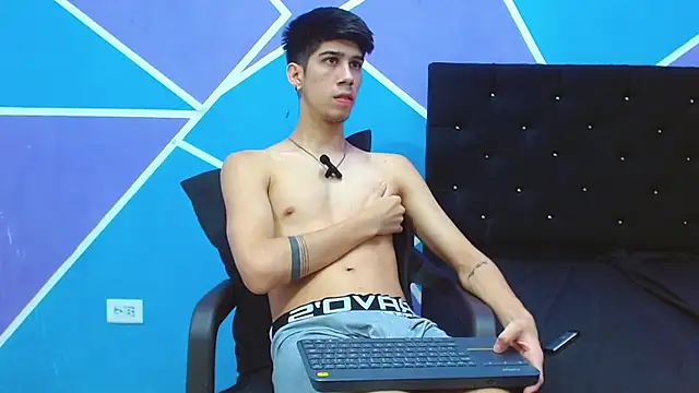 Snapshot of jhony-sex chatting on 12-17-24, 04:01 jhony-sex online show from 12-17-24, 04:01