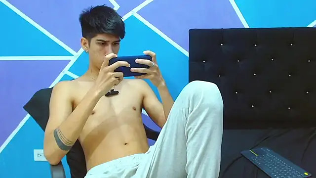 Snapshot of jhony-sex chatting on 12-19-24, 06:12 jhony-sex online show from 12-19-24, 06:12