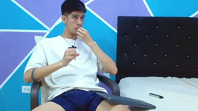 Snapshot of jhony-sex chatting on 01-09-25, 04:08 jhony-sex online show from 01-09-25, 04:08