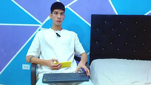 Snapshot of jhony-sex chatting on 01-10-25, 06:31 jhony-sex online show from 01-10-25, 06:31