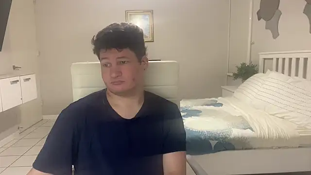 Lorenzo hernandez online show from 02-12-25, 04:55