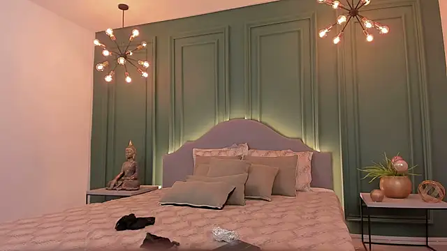 Snapshot of IrisBaker chatting on 12-11-24, 05:26 IrisBaker online show from 12-11-24, 05:26