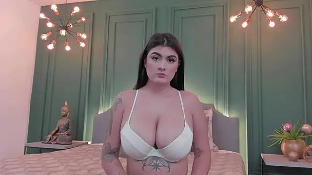 Snapshot of IrisBaker chatting on 12-14-24, 05:25 IrisBaker online show from 12-14-24, 05:25