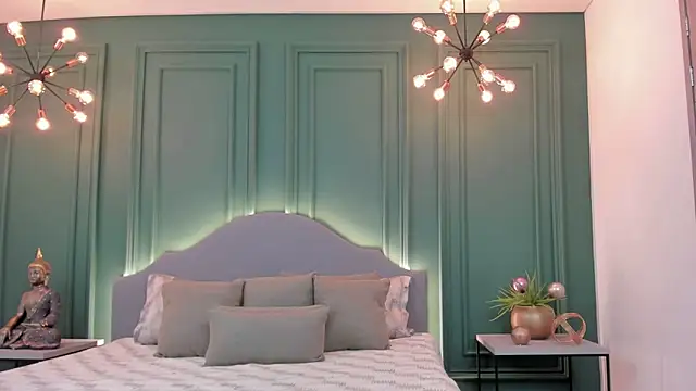 Snapshot of IrisBaker chatting on 12-30-24, 05:34 IrisBaker online show from 12-30-24, 05:34