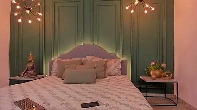 Snapshot of IrisBaker chatting on 01-03-25, 05:20 IrisBaker online show from 01-03-25, 05:20