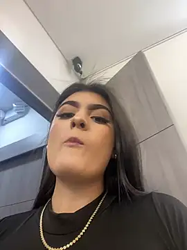 Snapshot of IrisBaker chatting on 01-04-25, 05:47 IrisBaker online show from 01-04-25, 05:47