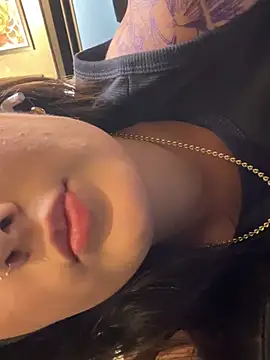 Snapshot of IrisBaker chatting on 02-26-25, 09:58 IrisBaker online show from 02-26-25, 09:58