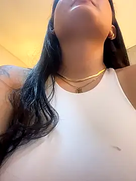 Snapshot of IrisBaker chatting on 09-08-25, 09:14 IrisBaker online show from 09-08-25, 09:14