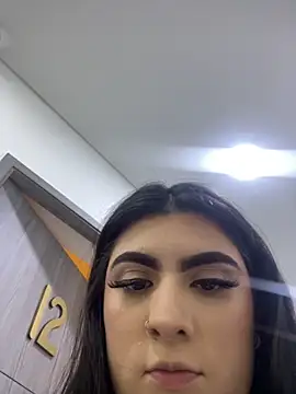 Snapshot of IrisBaker chatting on 09-15-25, 09:04 IrisBaker online show from 09-15-25, 09:04