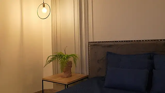 Snapshot of IrisBaker chatting on 09-19-25, 09:26 IrisBaker online show from 09-19-25, 09:26