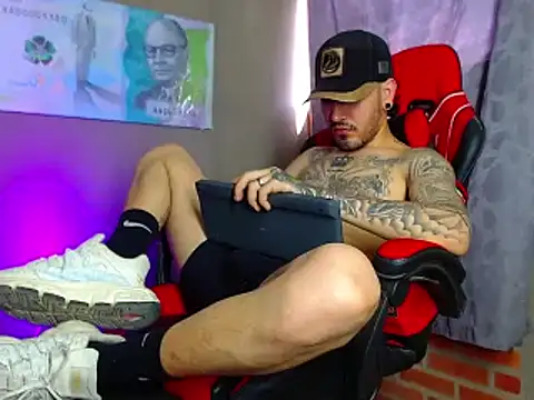 Snapshot of smoker445 chatting on 03-02-25, 07:02 smoker445 online show from 03-02-25, 07:02