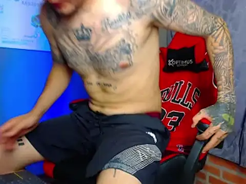 Snapshot of smoker445 chatting on 03-07-25, 05:18 smoker445 online show from 03-07-25, 05:18