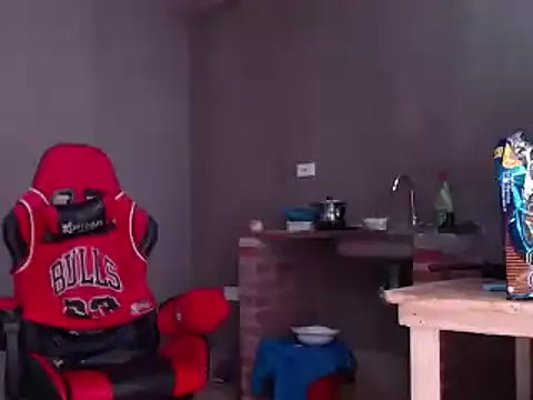 Snapshot of smoker445 chatting on 03-12-25, 05:28 smoker445 online show from 03-12-25, 05:28