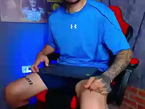 Snapshot of smoker445 chatting on 03-15-25, 05:41 smoker445 online show from 03-15-25, 05:41